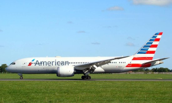 Boeing 787-8 American Airlines DREAMLINER